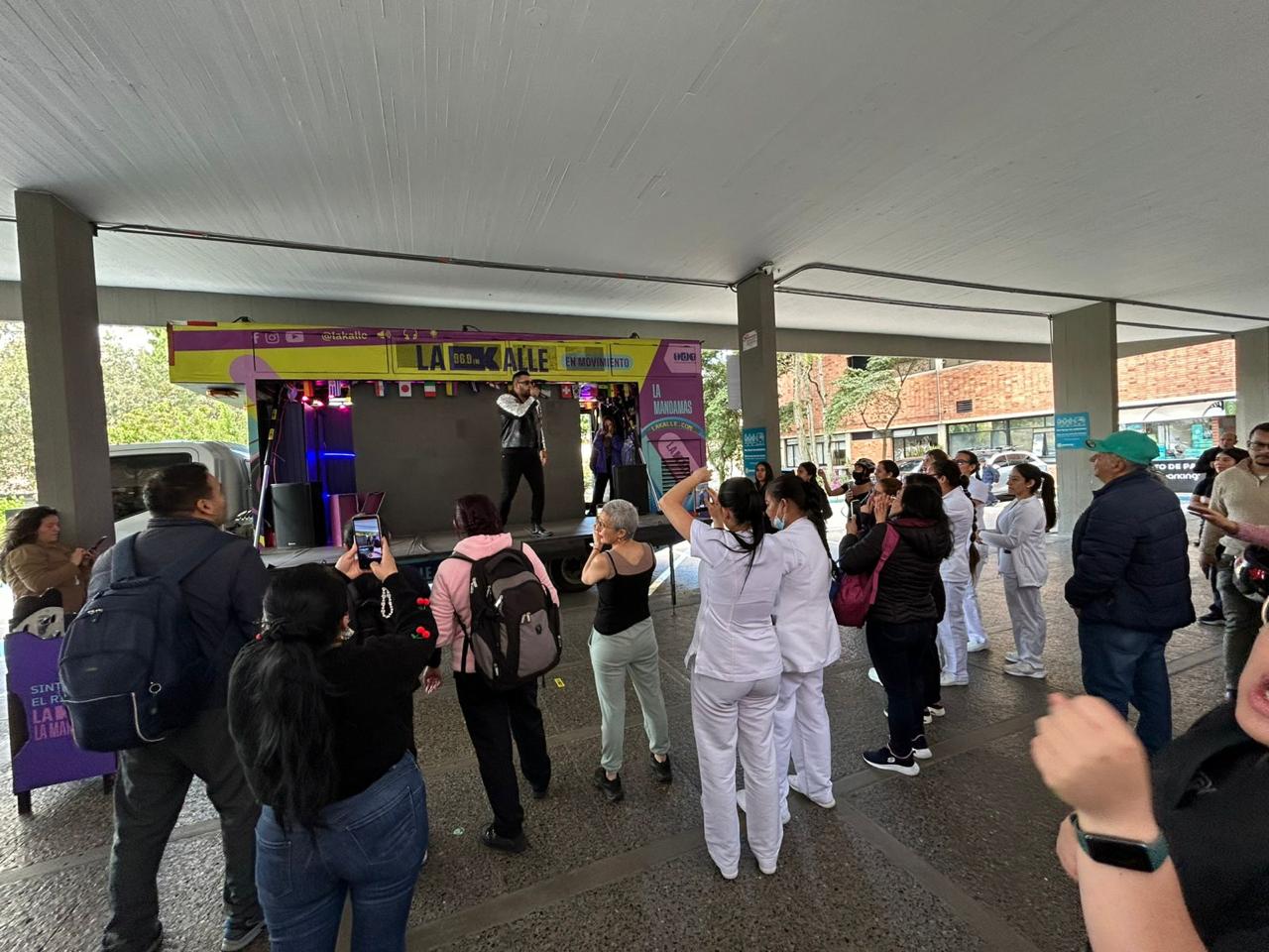 Espectadores en la Actividad con La Kalle Méderi